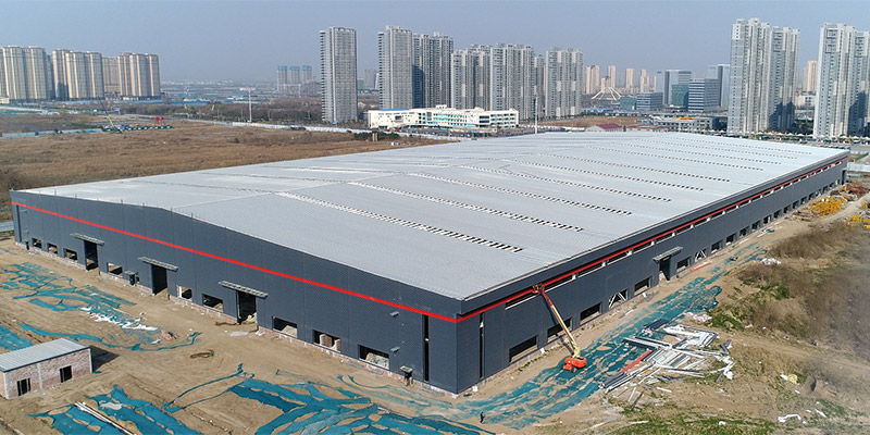 威廉希尔williamhill钢结构厂房外墙施工进度跟进