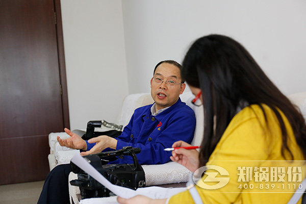 威廉希尔williamhill手艺总监贾金岭接受劳模风范栏目采访