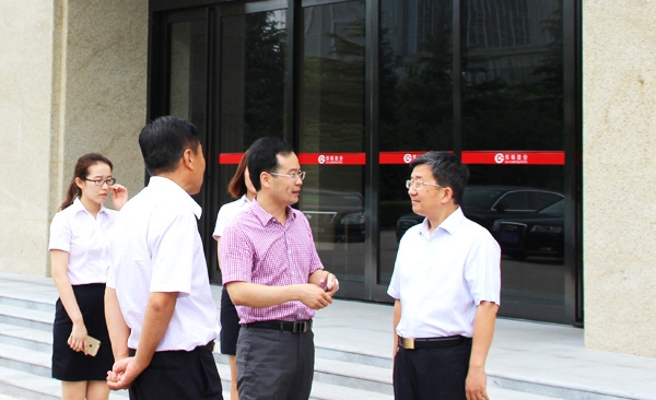 河南省商务厅副厅长张雷明莅临威廉希尔williamhill调研